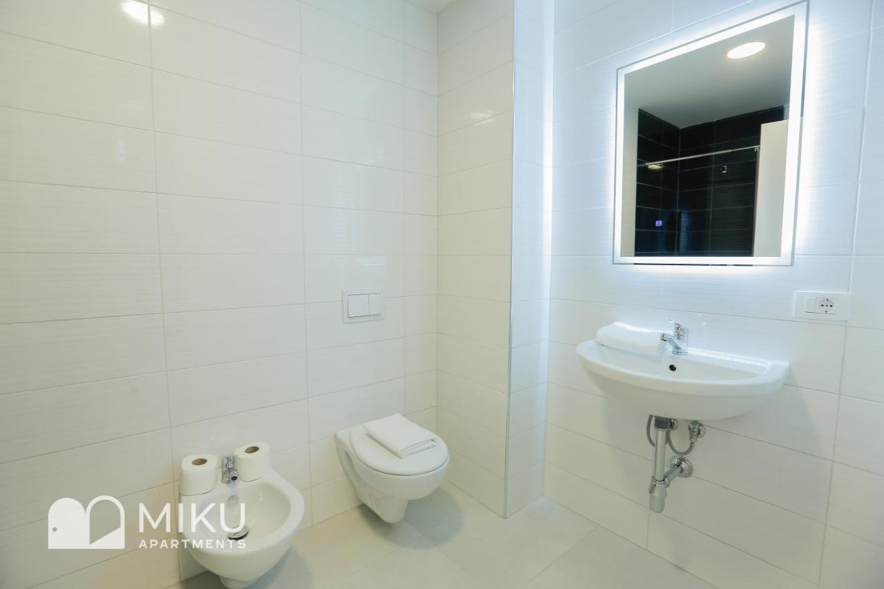 Miku Apartment - Vibrant 1Bd Apartment At Olympic Residence Тирана Экстерьер фото